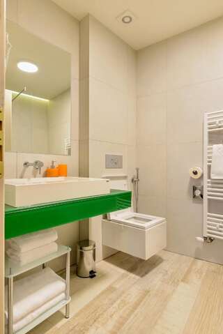 Апарт-отели Blumenhaus Sibiu Сибиу Двухместный номер с 1 кроватью и мини-кухней (Тюльпан)-6